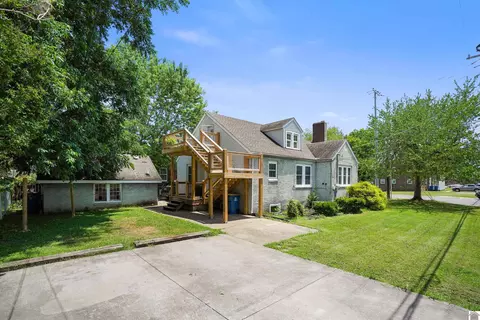 1210 Olive St, Murray, KY 42071 photo 4