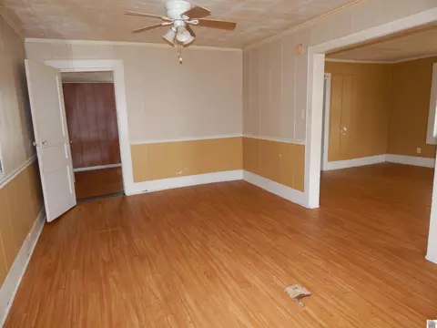 703 Elm St, Benton, KY 42025 photo 4