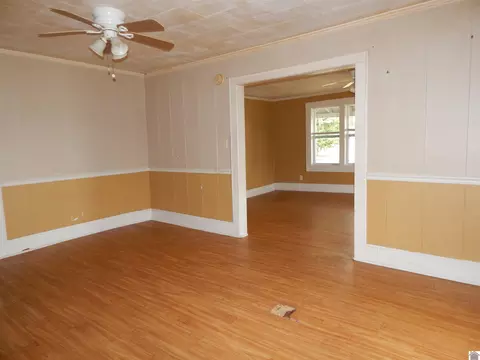 703 Elm St, Benton, KY 42025 photo 3