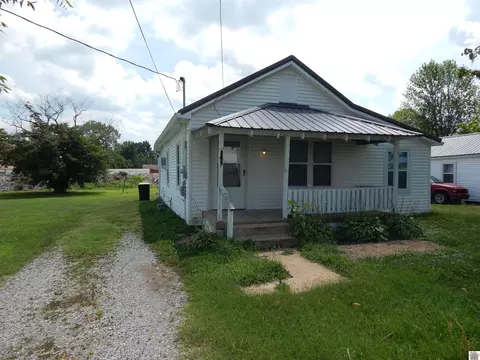 703 Elm St, Benton, KY 42025 photo 1