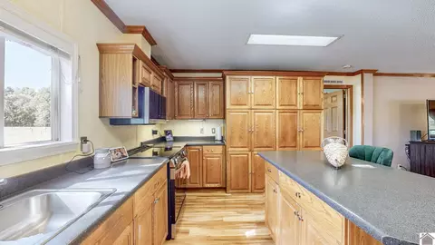 3186 Wrather Rd, Murray, KY 42071 photo 13