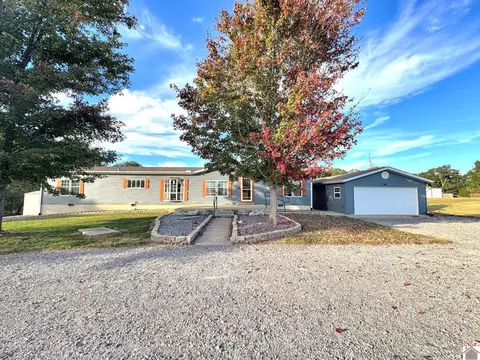 3186 Wrather Rd, Murray, KY 42071 photo 1