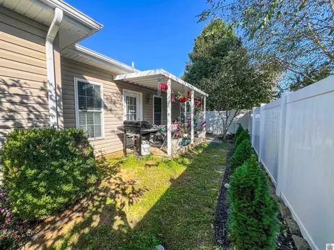 Exterior - 2757 Legends Dr, Paducah, KY 42001 photo 3 of 3