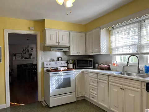 Kitchen - 307 E 14th St, Benton, KY 42025 photo 2 of 3