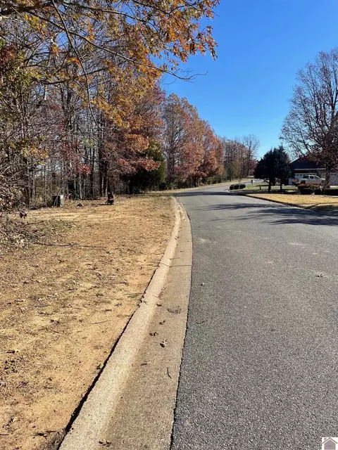 lot83 Forest Ridge Dr, Paducah, KY 42003