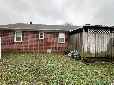 807 Wright St, Mayfield, KY 42066 photo 3