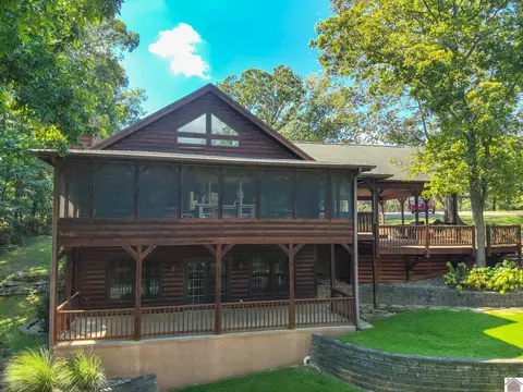 134 Kit Carson Ln, Benton, KY 42025 photo 1