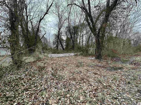 000 W First St, Gilbertsville, KY 42044