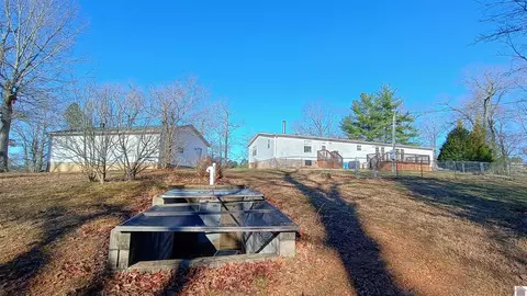 Exterior - 761 Reed Rd, Benton, KY 42025 photo 1 of 9