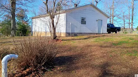 Exterior - 761 Reed Rd, Benton, KY 42025 photo 3 of 9