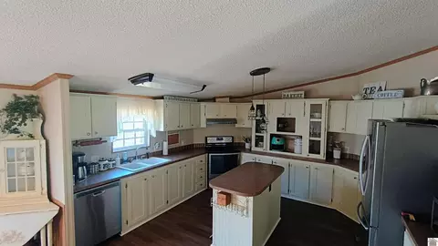 Kitchen - 761 Reed Rd, Benton, KY 42025 photo 1 of 2