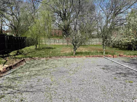 504 Pine St, Murray, KY 42071 photo 3