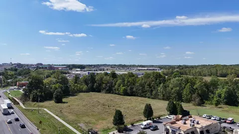 000 N 12th St, Murray, KY 42071
