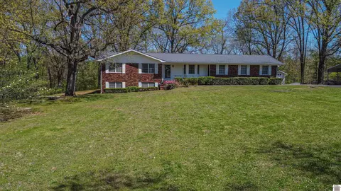 Exterior - 218 E 20th St, Benton, KY 42025 photo 1 of 10