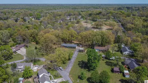View/Area - 218 E 20th St, Benton, KY 42025 photo 1 of 3