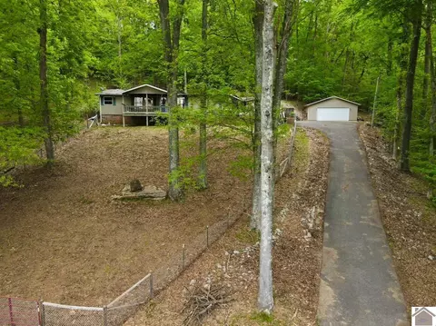 40 Oriole Dr, Eddyville, KY 42038
