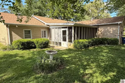 608 E 12th St, Benton, KY 42025 photo 27