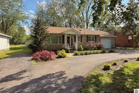608 E 12th St, Benton, KY 42025 photo 2