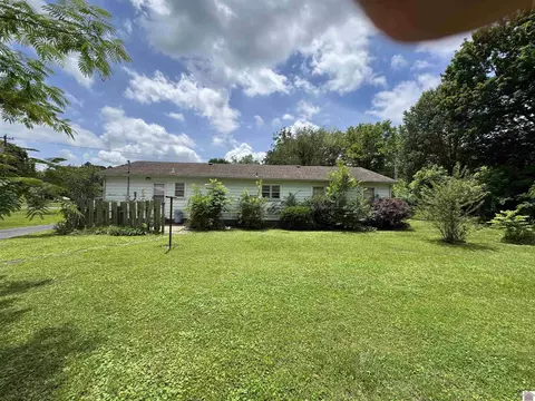 715 E 13th, Benton, KY 42025 photo 3