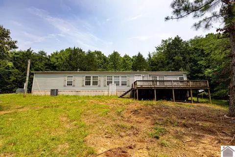 669 Highland Rd Apt #(CALLOWAY 18.108), Murray, KY 42071