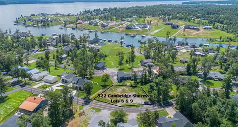 522 Cambridge Shores Dr, Gilbertsville, KY 42044