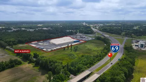 297 Treeland Dr, Mayfield, KY 42066