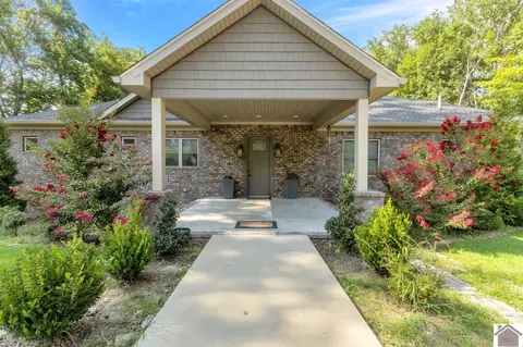 62 Charlotte, Cadiz, KY 42211