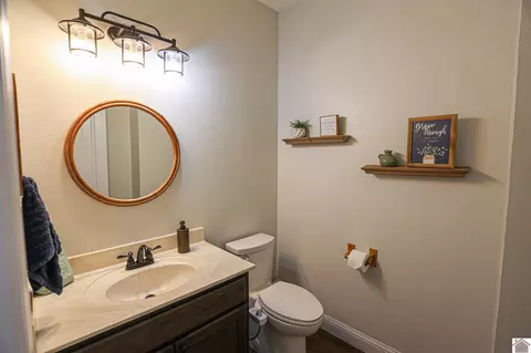 Bath - 2497 Lowes Rd, Cunningham, KY 42035 photo 5 of 5