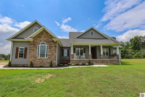 Exterior - 2497 Lowes Rd, Cunningham, KY 42035 photo 1 of 8