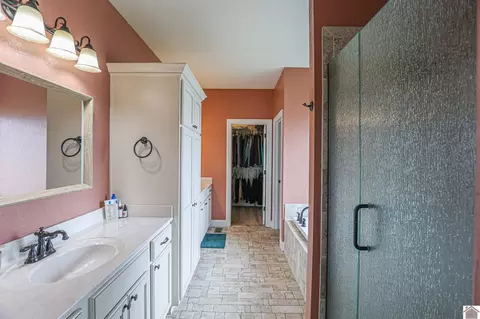 Bath - 2497 Lowes Rd, Cunningham, KY 42035 photo 1 of 5