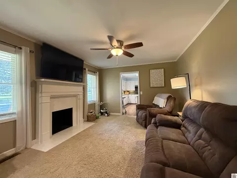 Living - 715 Shoemaker Rd, Murray, KY 42071 photo 2 of 2