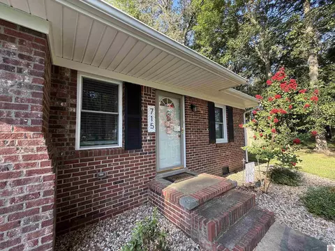 Exterior - 715 Shoemaker Rd, Murray, KY 42071 photo 3 of 14
