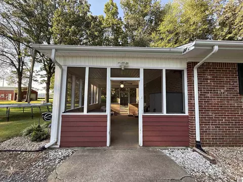 Exterior - 715 Shoemaker Rd, Murray, KY 42071 photo 4 of 14