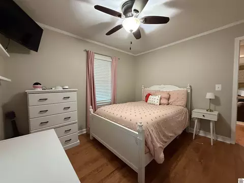 Bedroom - 715 Shoemaker Rd, Murray, KY 42071 photo 3 of 6