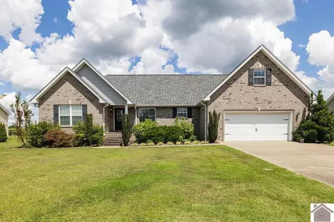 2246 Mitchell Dr, Murray, KY 42071 photo 2