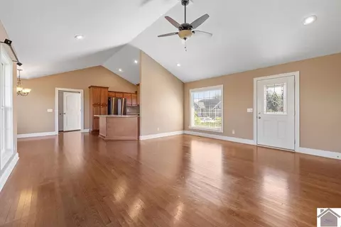 2246 Mitchell Dr, Murray, KY 42071 photo 5