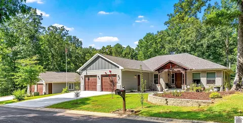 34 Navajo Ct, Cadiz, KY 42211
