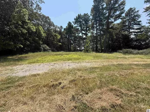 7792 Aurora Hwy, Benton, KY 42025