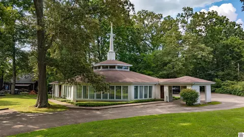 1634 Main St, Murray, KY 42071