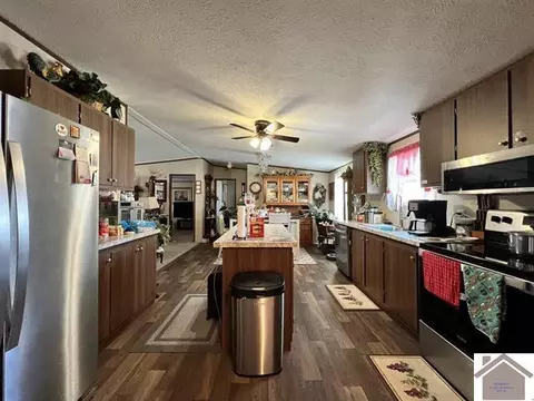 820 3rd St, Hazel, KY 42049 photo 9