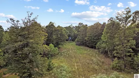 000 Rockcastle Rd, Cadiz, KY 42211