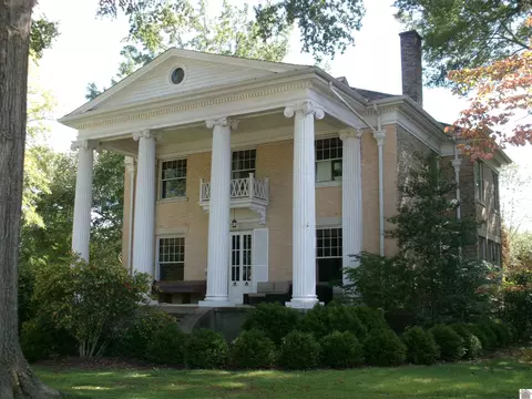 504 E College St, Mayfield, KY 42066