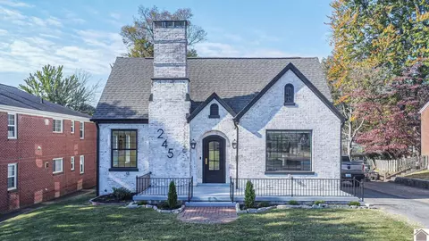 245 Sycamore Dr, Paducah, KY 42001