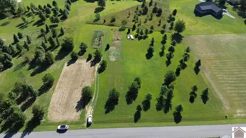 5146 Michael Dr, Paducah, KY 42003