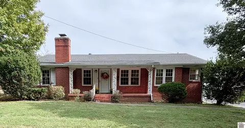 414 S Moore St, Marion, KY 42064