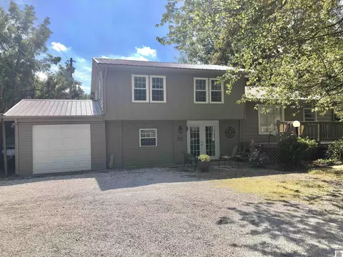 1385 Eastlawn Rd, Hanson, KY 42413