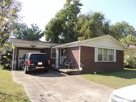 712 E Walnut St, Mayfield, KY 42066 photo 1