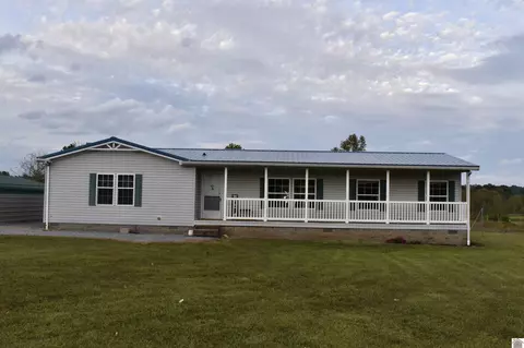 9025 Hwy 902 E, Fredonia, KY 42411