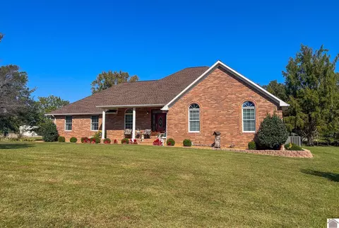 526 Sharpe School Rd, Calvert City, KY 42029