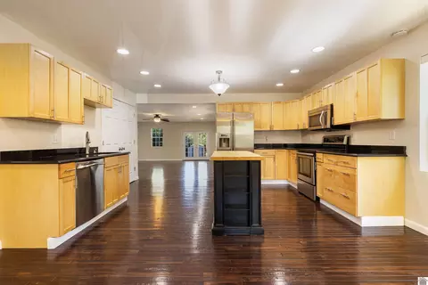 216 Mohawk Dr, Paducah, KY 42001 photo 4